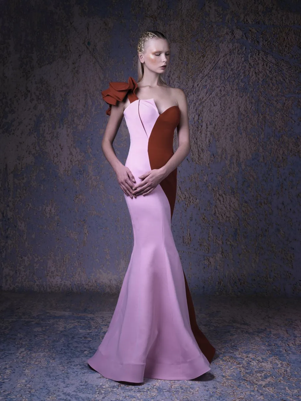 ELEGANT EVENING DRESS