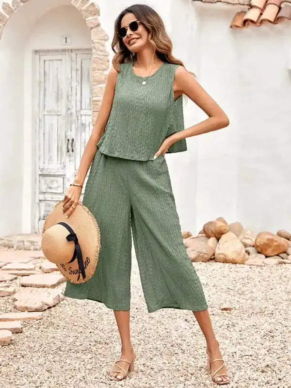 New Ladies Solid Color Casual Loose Sleeveless Ladies Jumpsuit