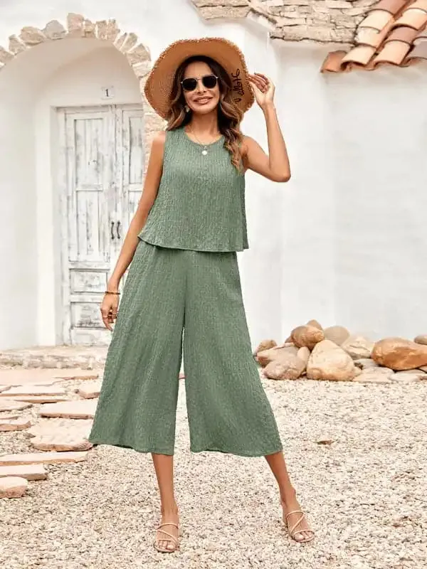 New Ladies Solid Color Casual Loose Sleeveless Ladies Jumpsuit